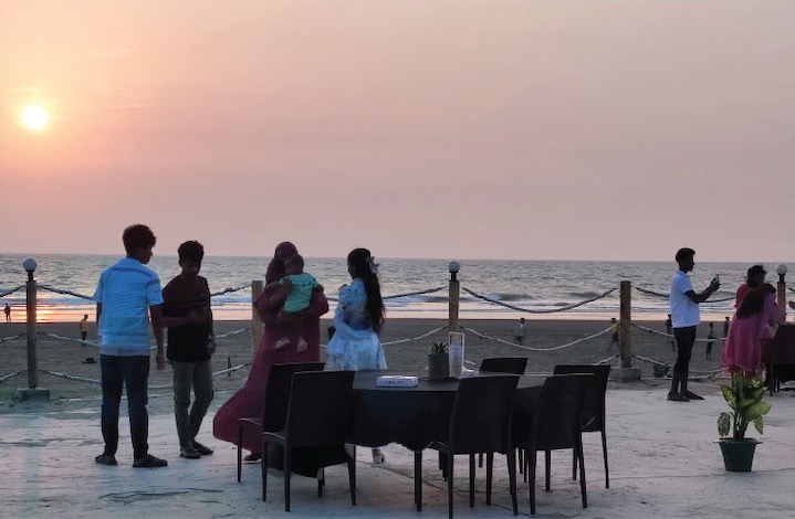 Beachside Sunset Festival at Sea Pearl