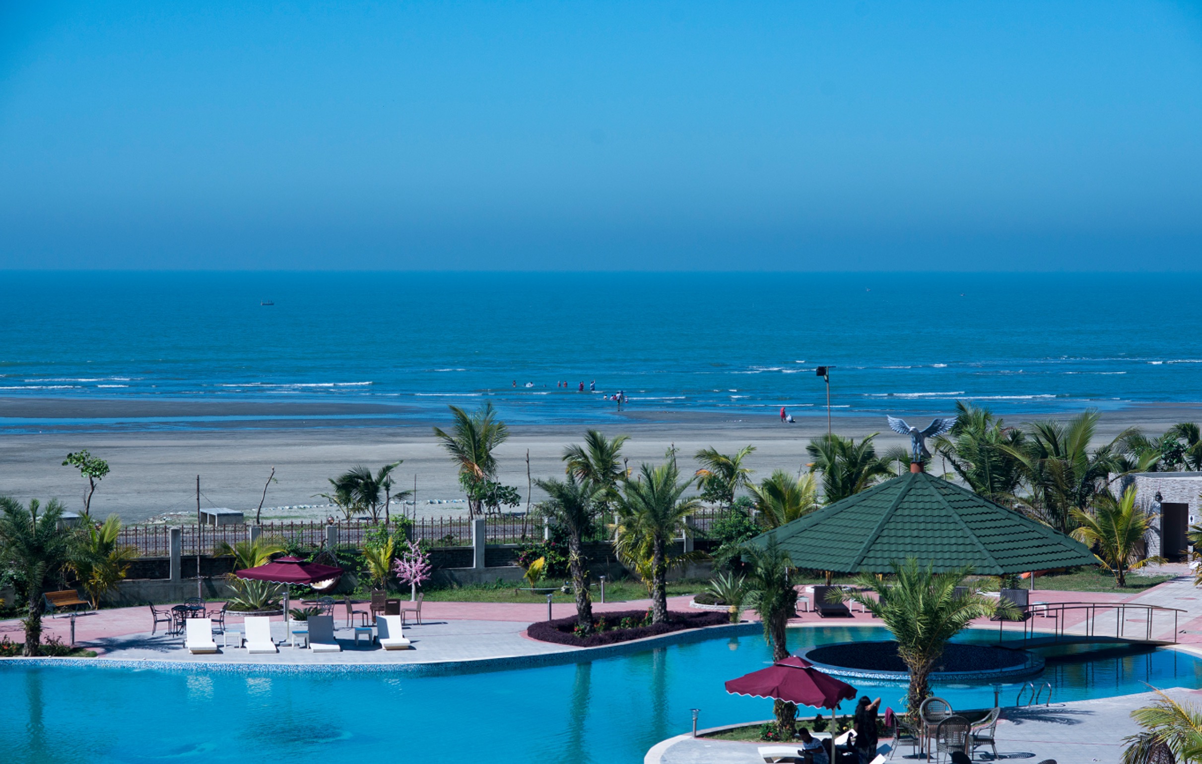 Private beachfront at Sea Pearl