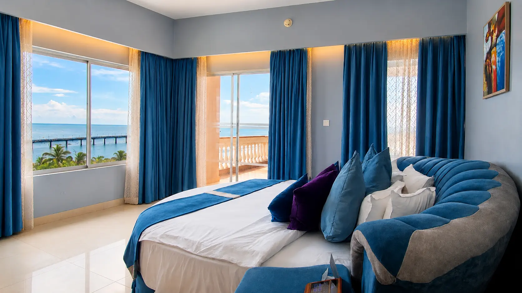 Royal Paradise Suite at Sea Pearl