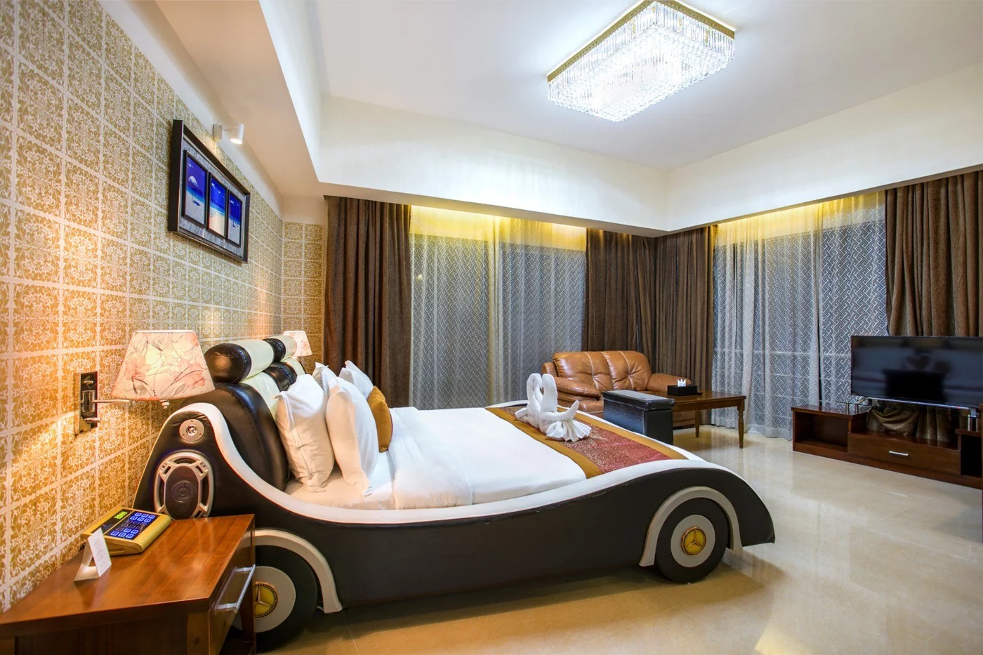 Presidential Suite — image 2